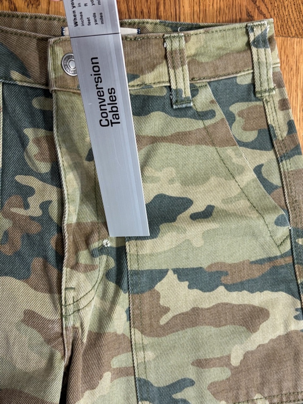 Free People We The Free Camo Crop Straight-Leg Utility Pants sz 24 - Picture 11 of 11